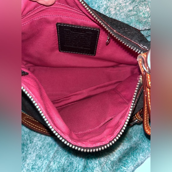 Coach Black and Brown Leather Shoulder Bag with Textured Finish - Picture 3 of 13